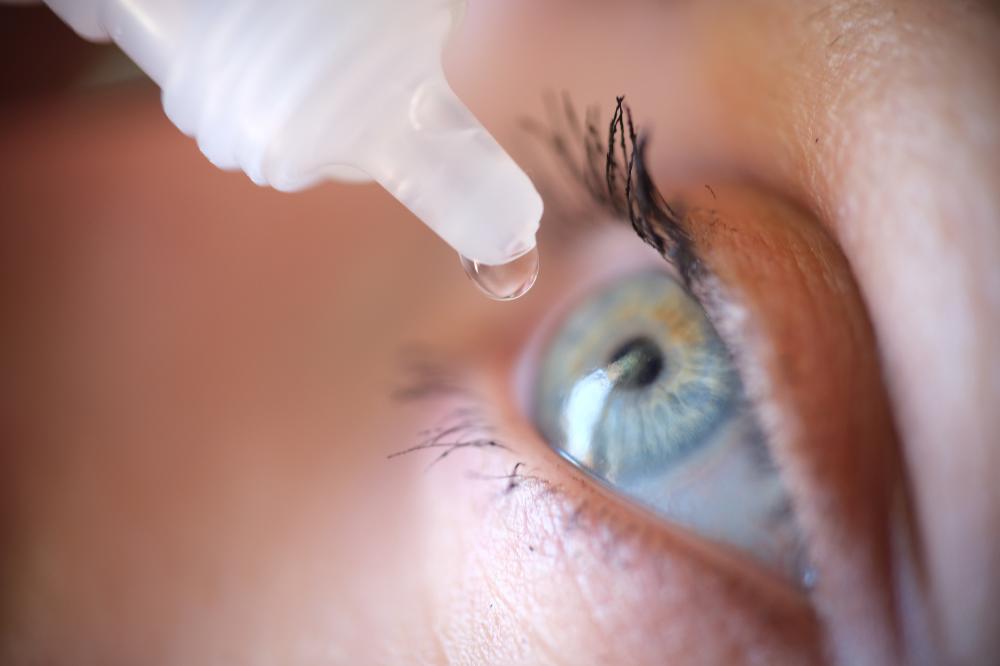 Eyedrop instillation_OPM.jpg