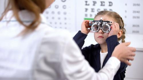 Managing a child with very high myopia