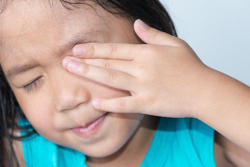 Atropine eye drops and ocular allergy - what's the cause?