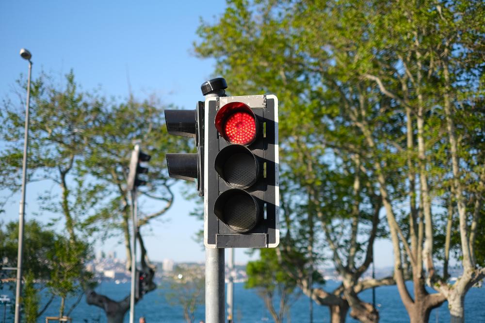 Traffic light coastal background.jpg