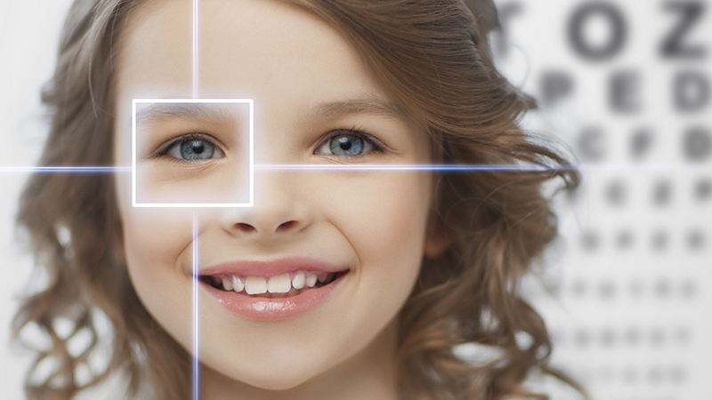 Girl-with-eye-focus_cropped.jpg