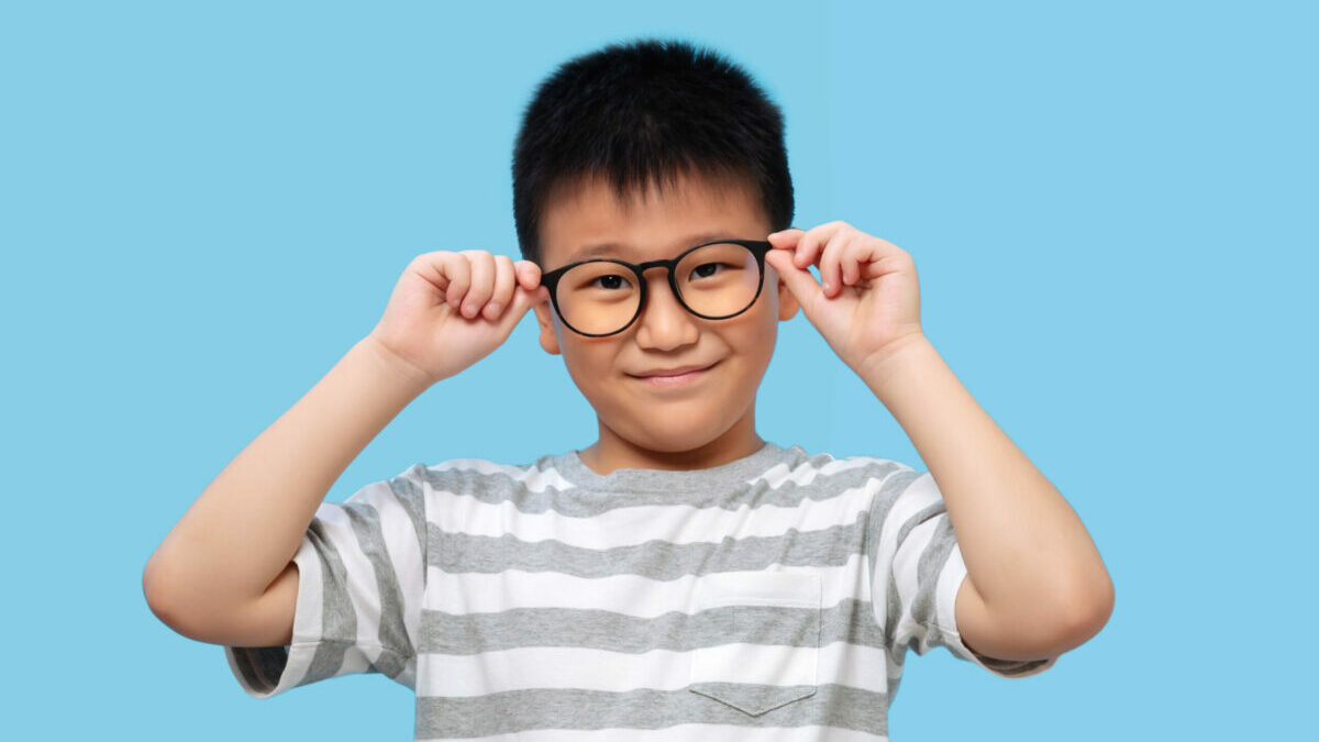 Asian-boy-glasses-scaled-e1649138076718.jpg