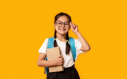 Microlens spectacles reduce myopia progression in children