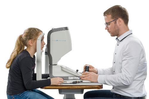 A future high myope: diagnosis with axial length