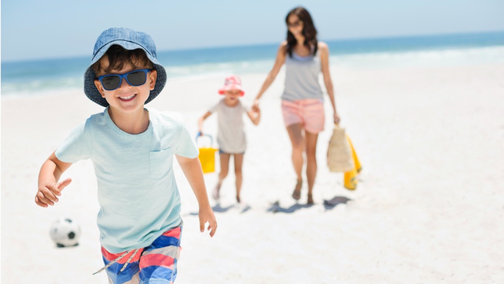 smiling-boy-running-on-beach.jpg_s1024x1024wisk20c3lY9LxhiRapjNo4daGu1czfdb0ssonwgWGWPOvxLvs0.jpg