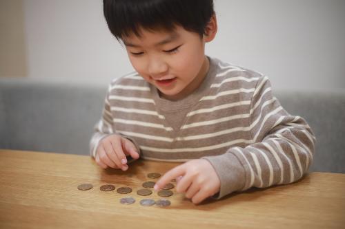The cost-effectiveness of slowing myopia in childhood