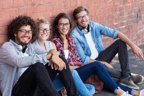 Axial elongation and risk factors for high myopia in young adults 