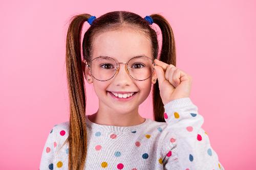 Myopia control with diffusion optics spectacle lenses: 4 year results